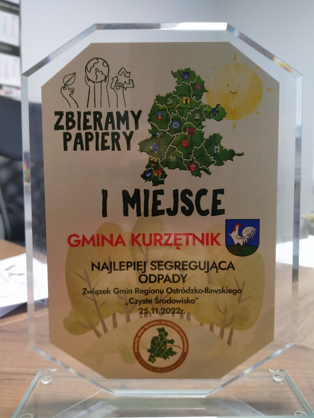 Ilustracja do informacji: Gmina Kurzętnik zdobyła I miejsce w konkursie "Zbieramy papiery" 